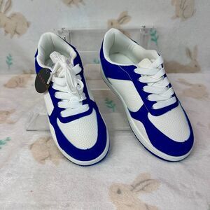 New Danskin Girls Blue and White Sneakers Size 1